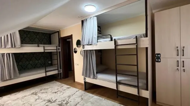 Койко-место в Мужском номере — bed space, Bishkek