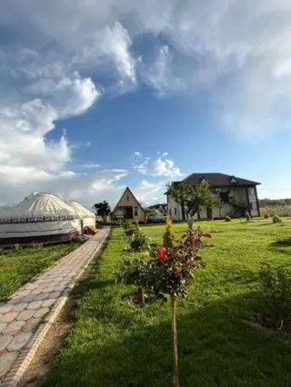Guesthouse in Ton village — guest house, v. Ton