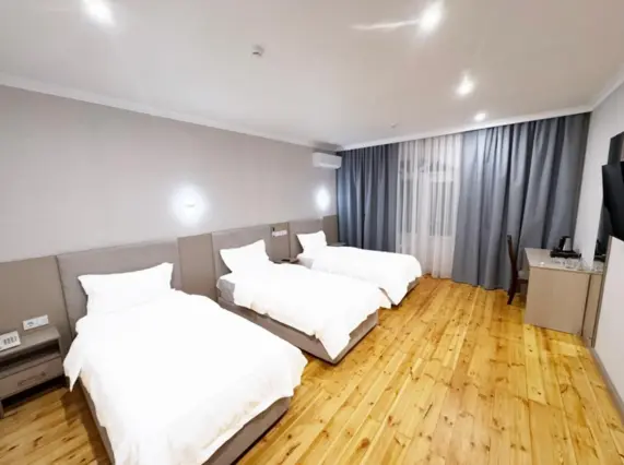 Triple Room — room, Osh