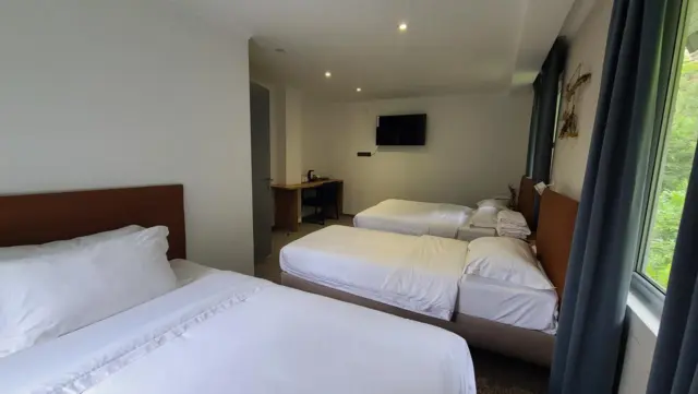 Triple Suite — room, Toktogul