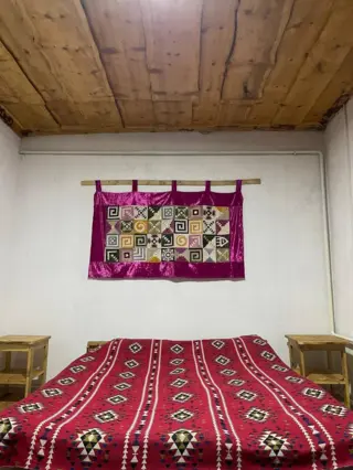 Койка-место — bed space, v. Kalmak-Ashuu