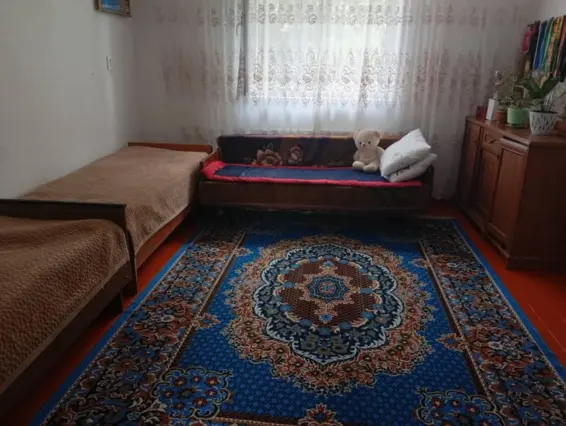Койко-место — bed space, v. Shabdan