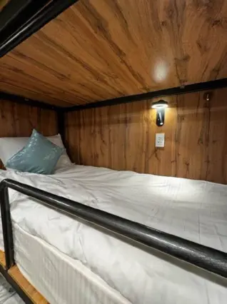 Navi Hostel Och — auberge de jeunesse, Och