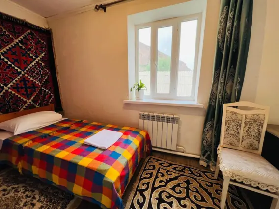 Dadow Guesthouse — guest house, Naryn