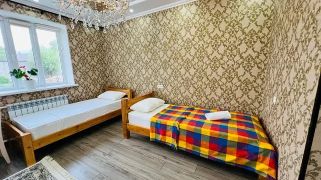 Twin — номер, Нарын