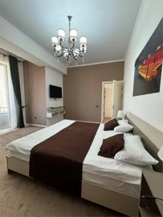 Deluxe 1-Bedroom • 2 гостя — квартира, Бишкек