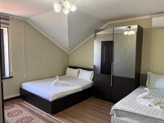 Трёхместный номер — room, Talas