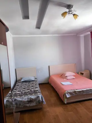 Triple Room — room, Talas