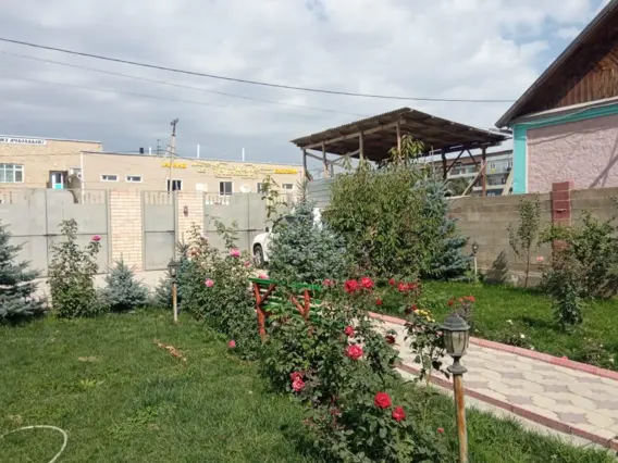 Chambre Familiale — chambre, Talas
