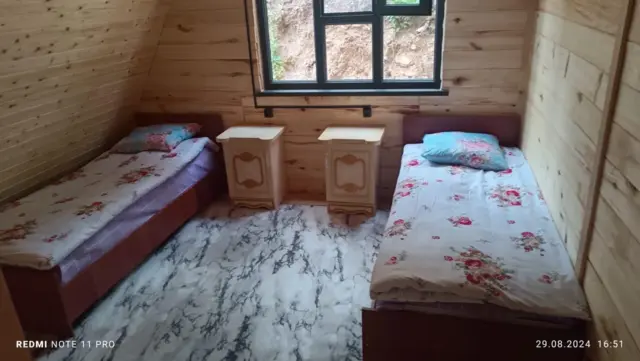 Двухместный номер в Riverside Guest House с питанием — room, Arslanbob