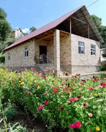 Sary-Chelek Azalia — guest house, Arkit