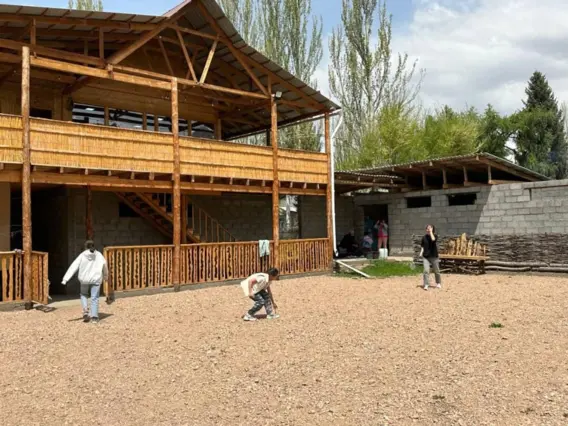 Койко-место 2 Kanat Guest House — bed space, v. Tar-Suu