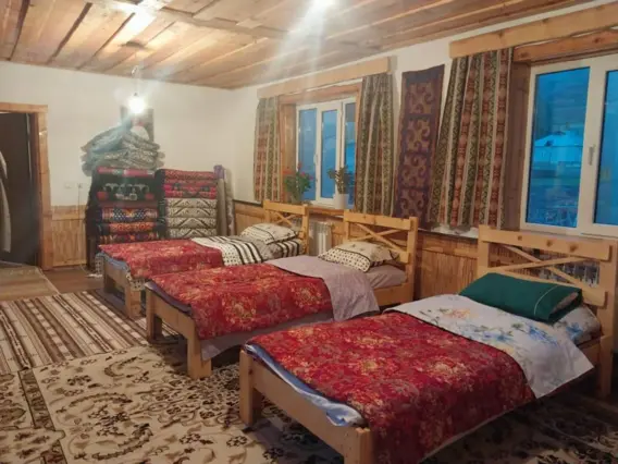 Койко-место 10 Kanat Guest House — bed space, v. Tar-Suu