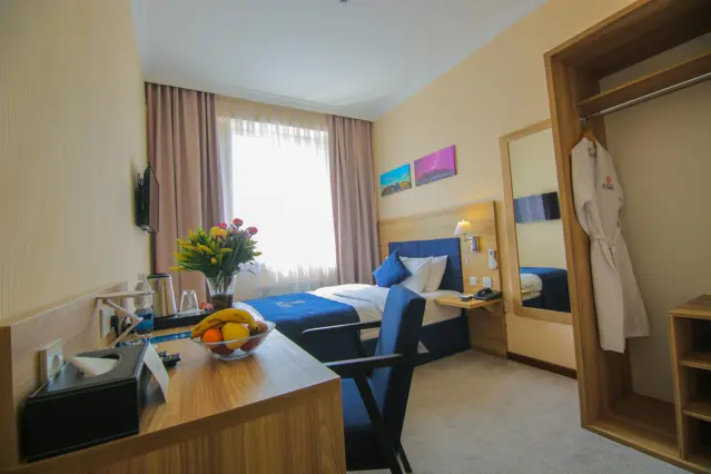 Single Comfort Room — room, Osh