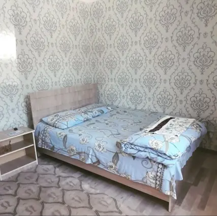 Двухместный номер — бөлмө, Таш-Көмүр