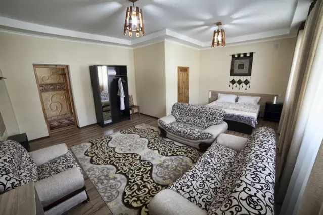 Double Deluxe — room, Osh
