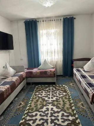 Трехместный номер в Nomad — room, Kochkor