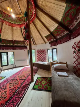 Семейный номер с сан. узлом — room, v. Karakol (d. Ak-Suy )
