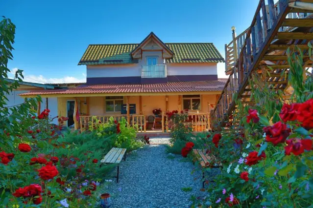 Койко-место в общем МУЖСКОМ номере — bed space, v. Karakol (d. Ak-Suy )