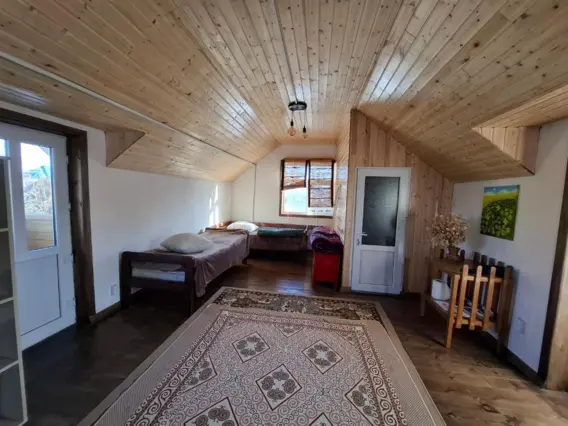 Койко-место в общем МУЖСКОМ номере — bed space, v. Karakol (d. Ak-Suy )