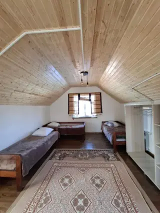 Койко-место в общем МУЖСКОМ номере — bed space, v. Karakol (d. Ak-Suy )