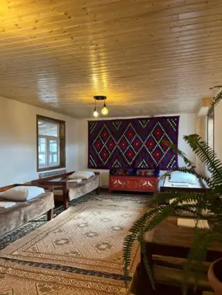 Койко-место в общем ЖЕНСКОМ номере — bed space, v. Karakol (d. Ak-Suy )