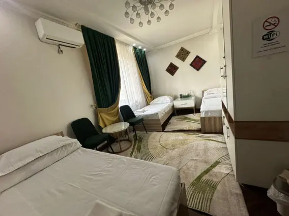 Трёхместный номер в Sultan Saray — room, Osh