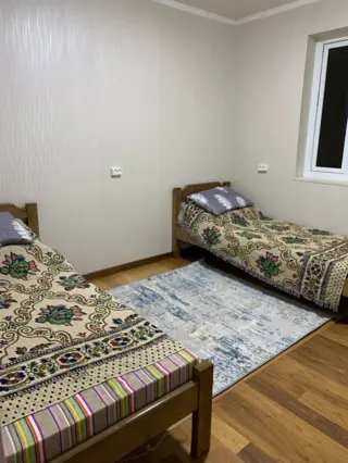 Люкс номер с оплатой за человека — bed space, v. Ton