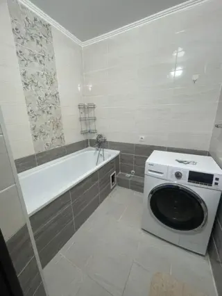 Appartement confortable dans le 7ème microdistrict — appartement, Bichkek