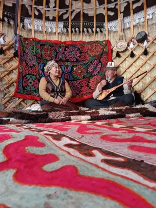 Eco House "Qumush Yurt" — guest house, Emgekchil v.