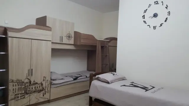 Large Room — room, Kant