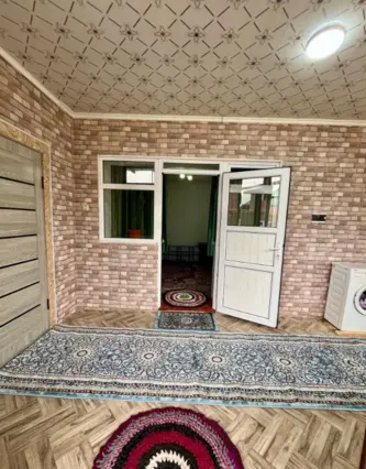 October Guesthouse — қонақ үй, Сузақ