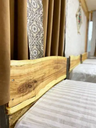 Трёхместный номер с балконом — room, v. Svetlaya Polyana