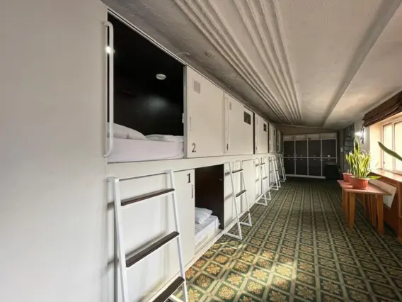 Одноместная Капсула — bed space, Bishkek