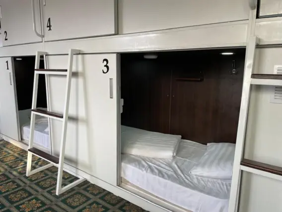 Одноместная Капсула — bed space, Bishkek