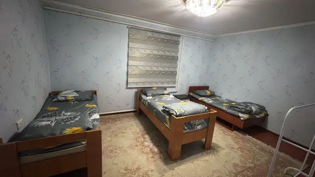 Трехместный номер — room, Kazarman