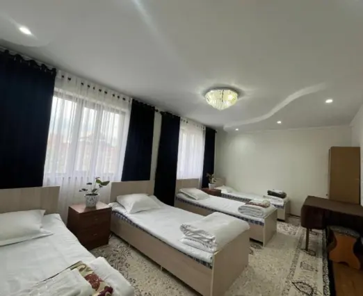 Четырёхместный номер — room, Kazarman