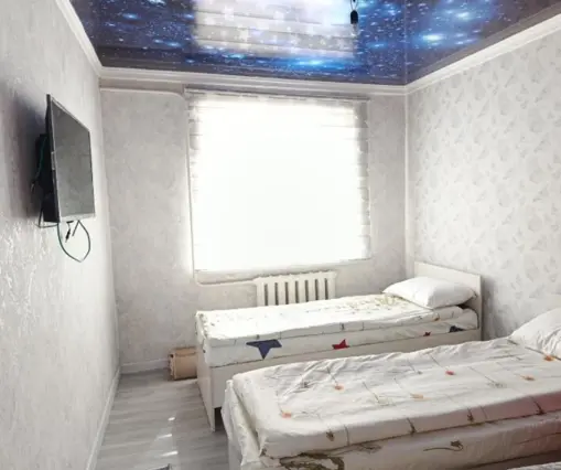 Трёхместный номер — room, Kazarman