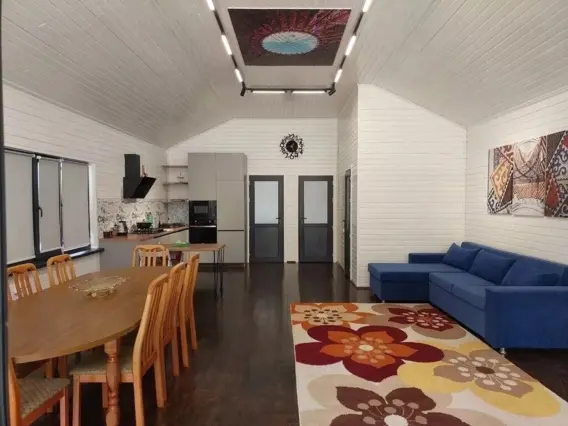 Chalet au bord de la rivière — chalet/maison, Bichkek