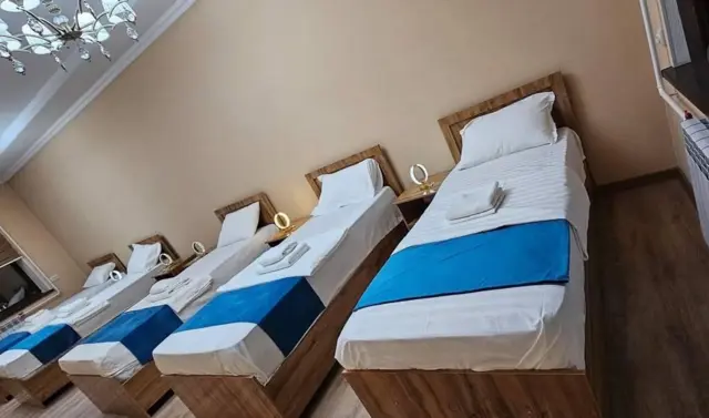 Четырёхместный номер — room, Osh