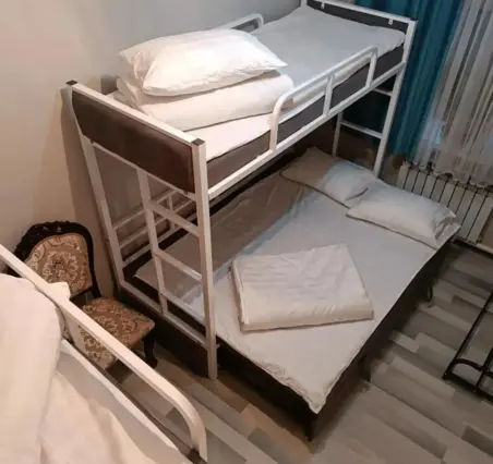 Четырёхместный номер — номер, Каракол