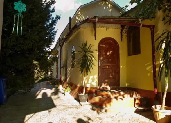 Jamilya’s B&B Guesthouse — guest house, Karakol