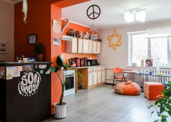 Sun House Hostel — хостел, с. Джол-Колот