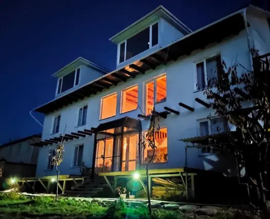 Matsunoki Home — guest house, Karakol