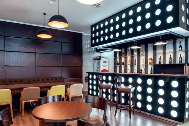 Hotel Bridges Bishkek — қонақүй, Бішкек