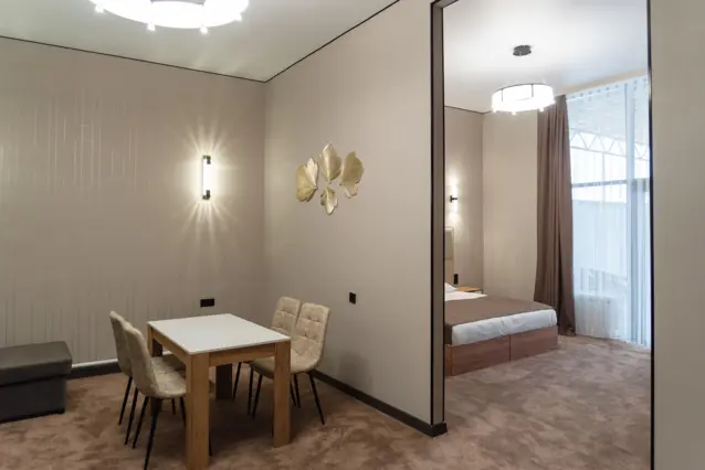 Балконды Deluxe Studio — нөмір, Қаракөл