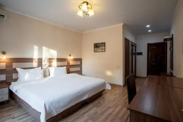Двухместный номер — room, Bishkek