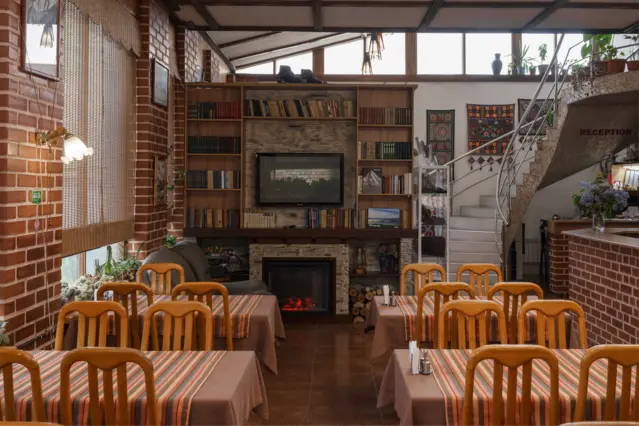 Alpinist Hotel — hotel, Bishkek