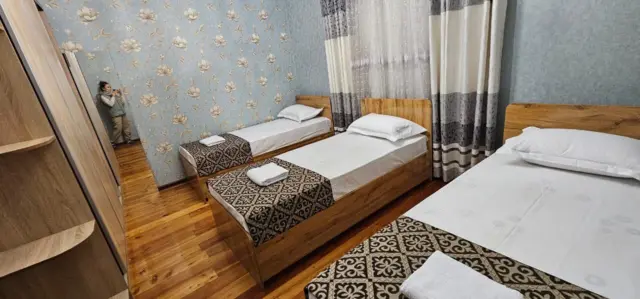 Трехместный номер — room, Osh
