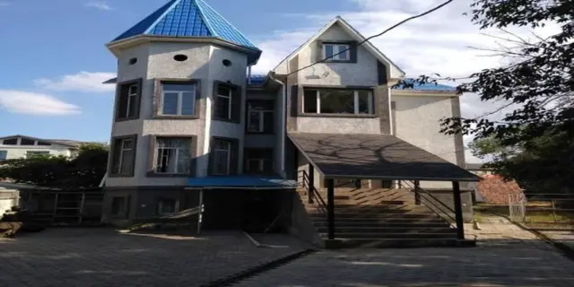 Quiet Castle on Magistral — hotel, Bishkek